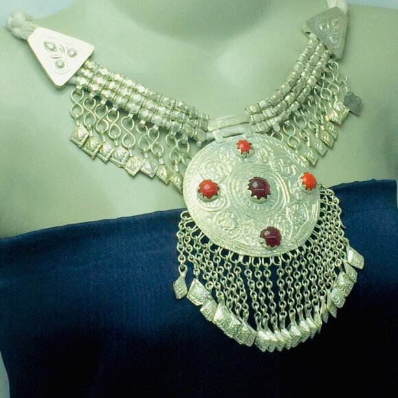 Silver Massive Pendant, Kuchi Handmade Classic Pendant With Dangling Leaf Style - Picture 3 of 10